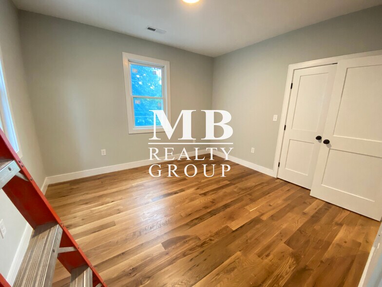 Building Photo - 199 Boylston St