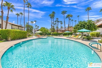 Building Photo - 2230 S Palm Canyon Dr