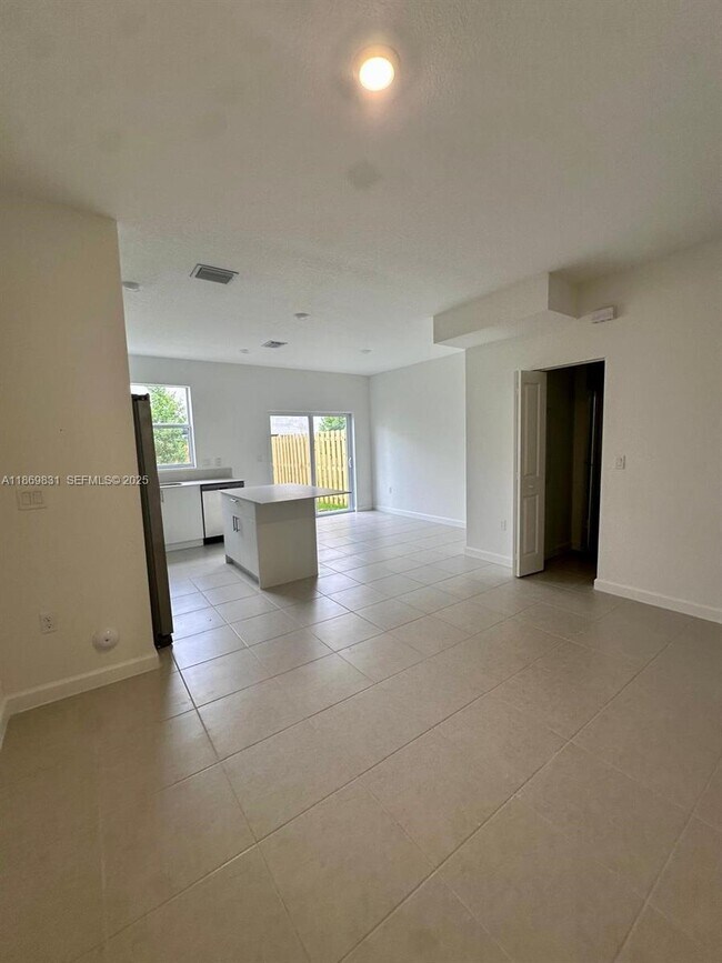 Building Photo - 35702 SW 178th Ct