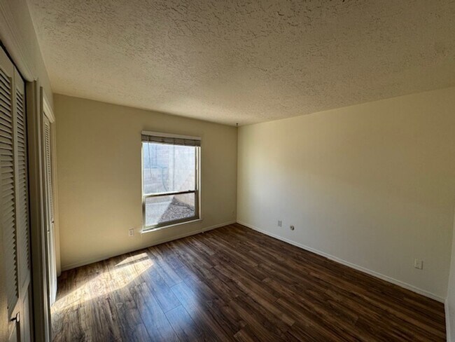 Building Photo - 12244 Menaul Blvd NE