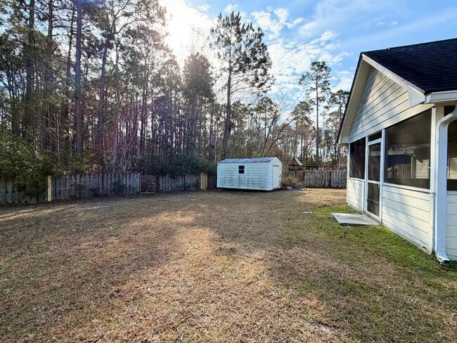 Building Photo - Spacious 5-bedroom, 3-bath home!