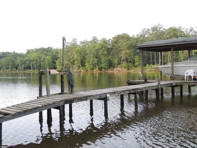 Building Photo - 152 Slate Rd