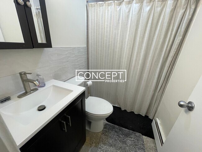 Building Photo - 1430 Tremont St