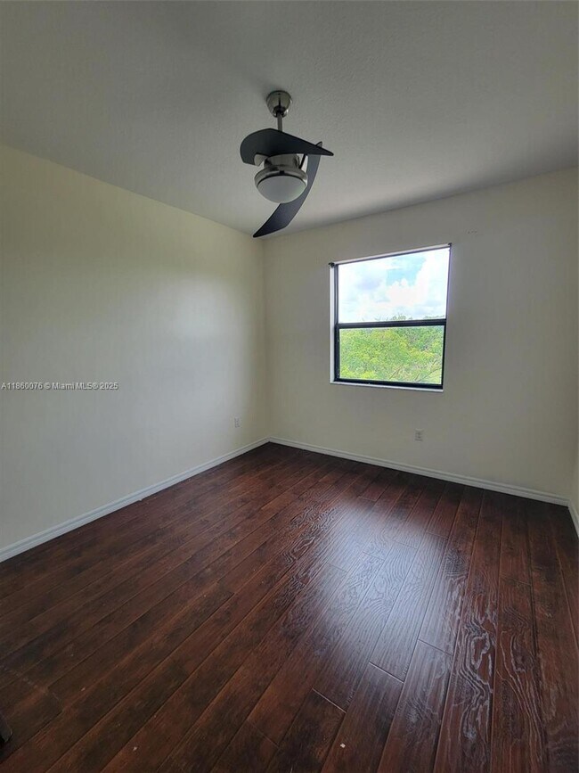Building Photo - 9136 SW 36th Mnr