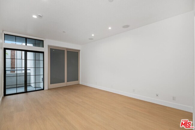 Building Photo - 200 N Swall Dr