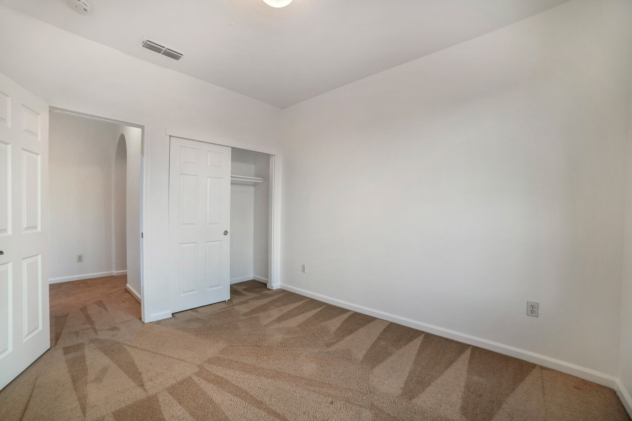 Building Photo - 10849 Brookfield Ave