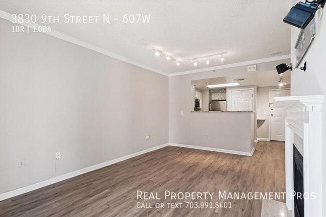 Building Photo - 3830 9th St N