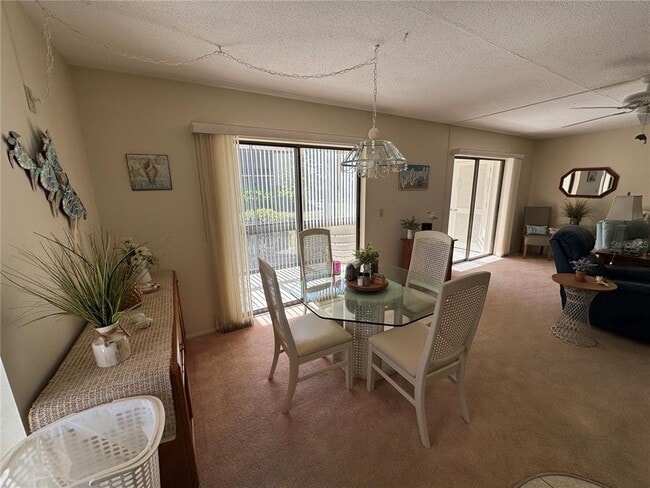 Building Photo - 17 Quails Run Blvd