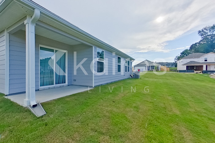Building Photo - 133 George Oxford Dr