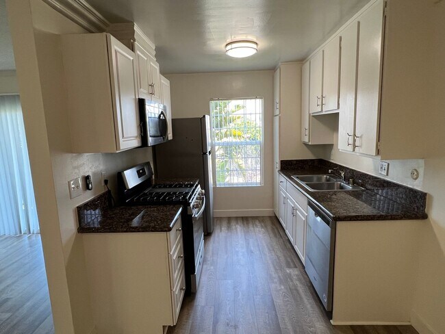 Interior Photo - 9344 National Blvd. Apartments