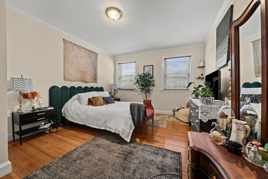 Building Photo - 21 Regent Cir