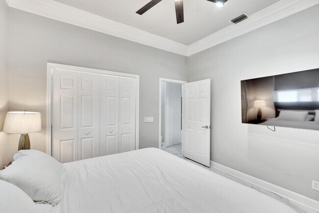 Building Photo - 941 Bunker View Dr