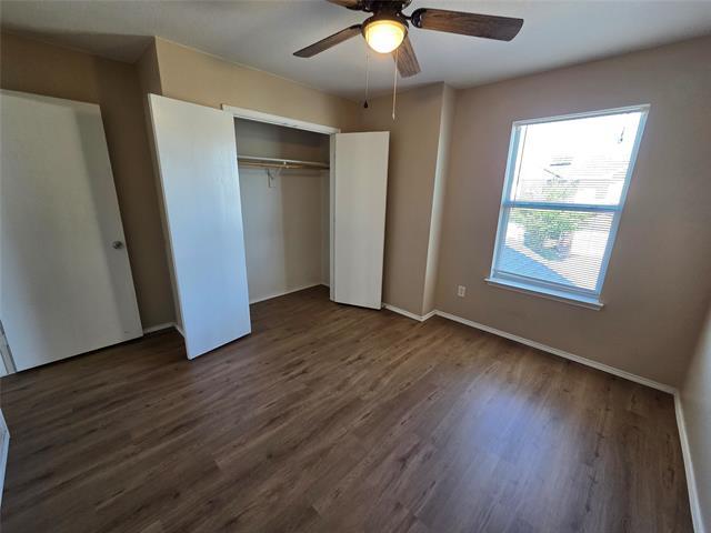 Building Photo - 2326 Kingsway Dr