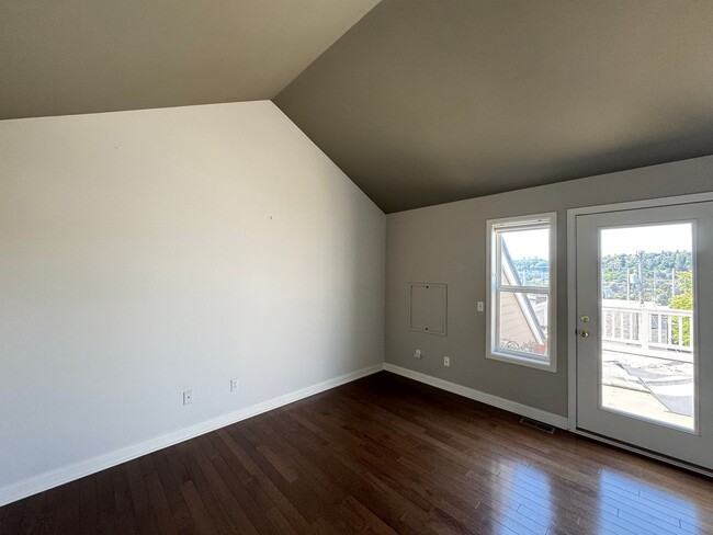 Building Photo - 2837 Prosch Ave W