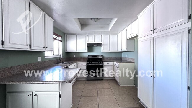 Building Photo - 2 Bed, 2 Bath Victorville Home!!!
