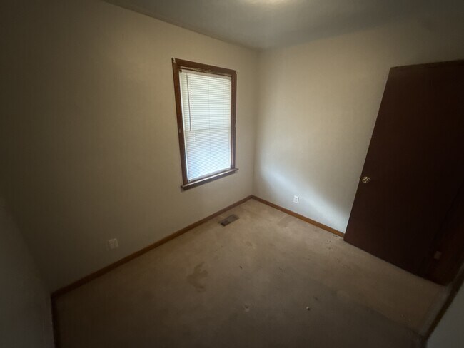 Building Photo - 223 Wiegel Dr