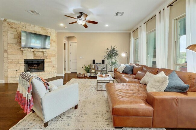 Building Photo - 120 Camp Verde Dr