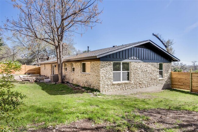 Building Photo - 11704 Indianhead Dr