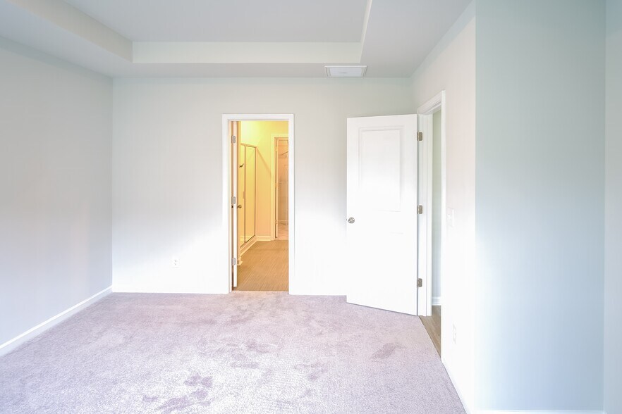 Building Photo - 2705 Monaca Dr