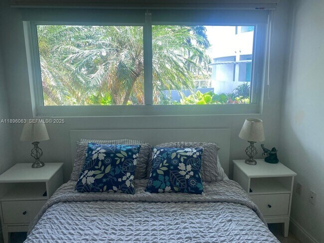 Building Photo - 6580 Indian Creek Dr