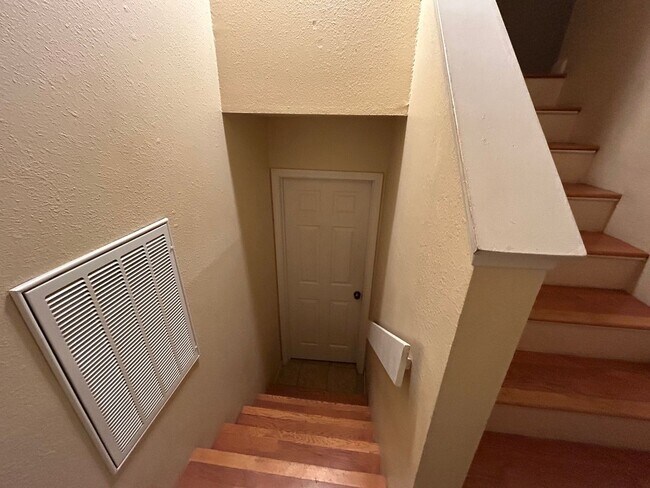 Building Photo - 5952 Longdin Rd