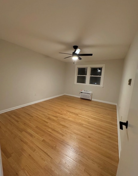 Building Photo - 4 D Sterling Terrace