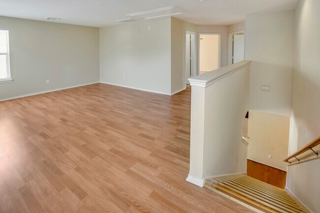 Building Photo - 18231 Valebluff Ln