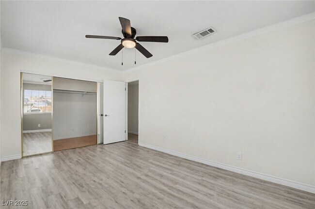 Building Photo - 313 Fox Cir