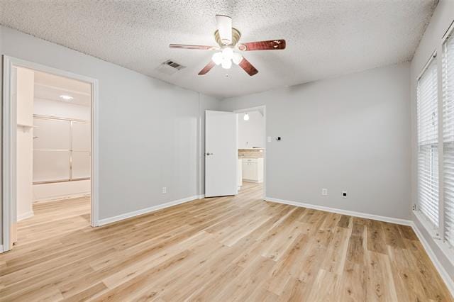 Building Photo - 325 Teakwood Ln