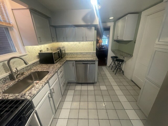 Building Photo - 2245 S Braddock Ave