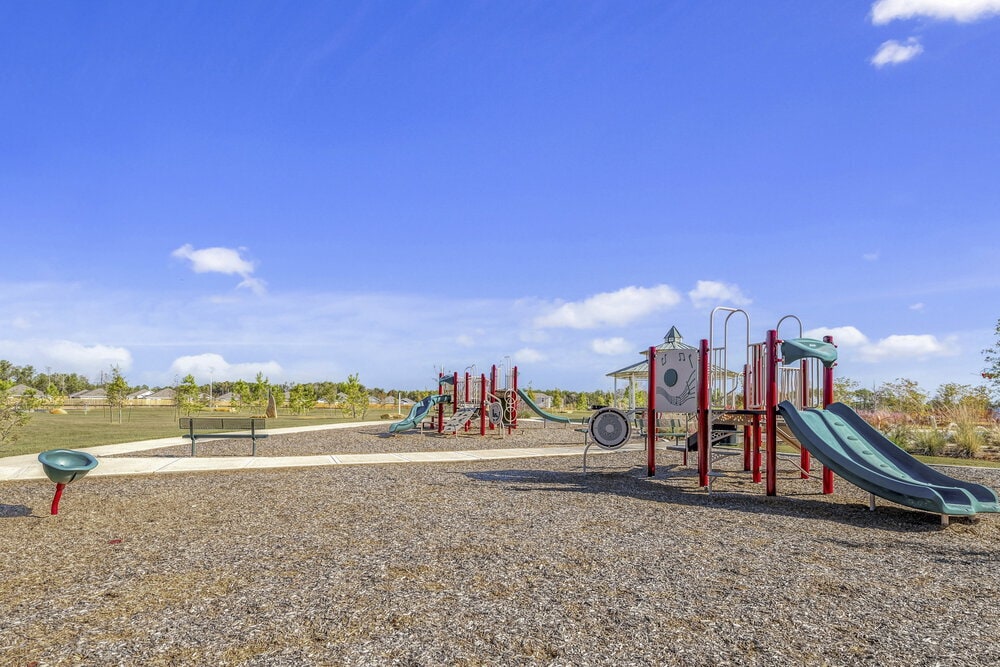 Building Photo - 16430 Honeysuckle Hl Dr