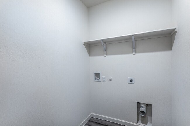 Building Photo - 1708 Marquette Rd