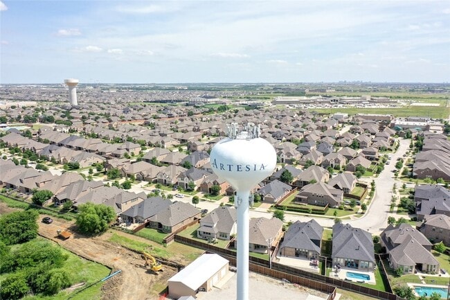 Building Photo - 16108 Gladewater Terrace