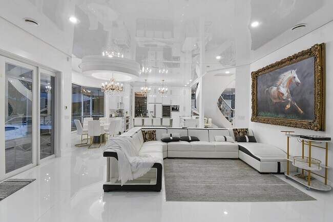 Building Photo - 377 Squire Dr