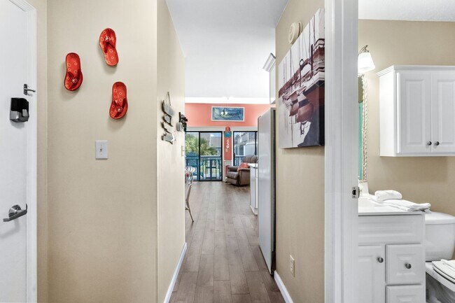 Building Photo - Fully Furnished W/ All Utilities Included! Seasonal Rental available 11/30/25-3/31/26