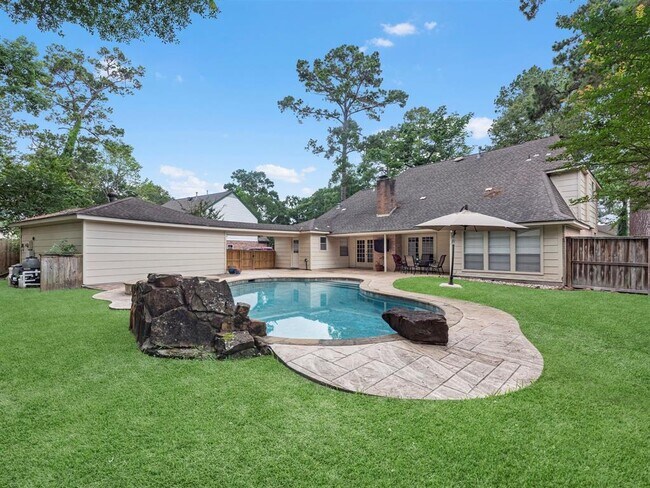 Building Photo - 3014 Redwood Lodge Dr