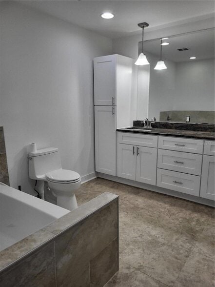 Building Photo - 555 Boca Ciega Point Blvd S