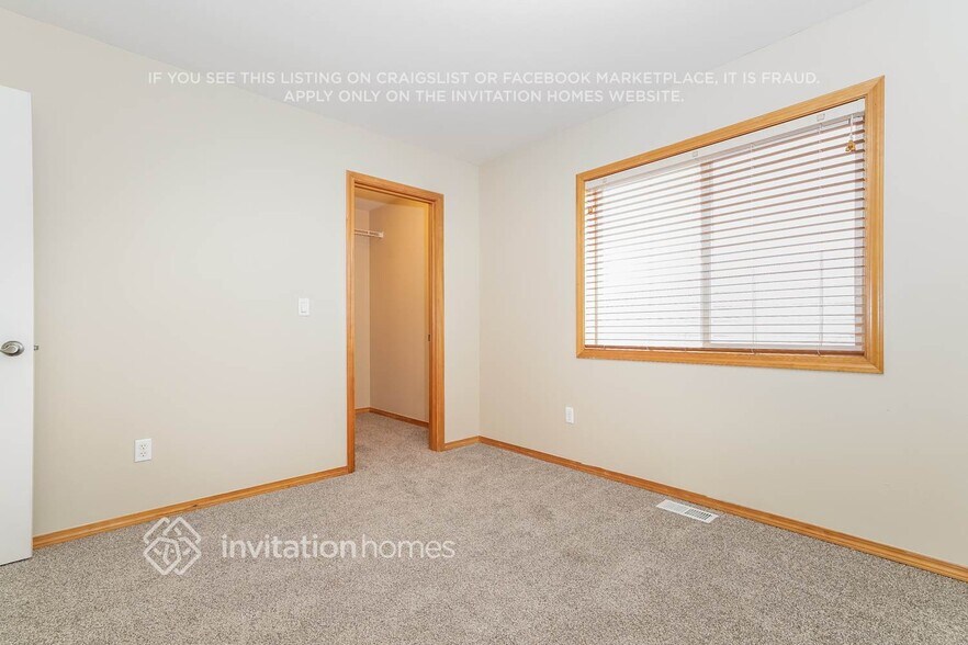 Building Photo - 34229 13th Ct SW