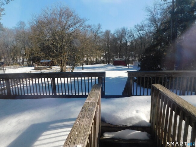 Building Photo - 83 Forest St