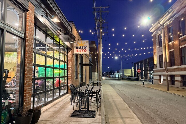 Building Photo - 2647 Locust St