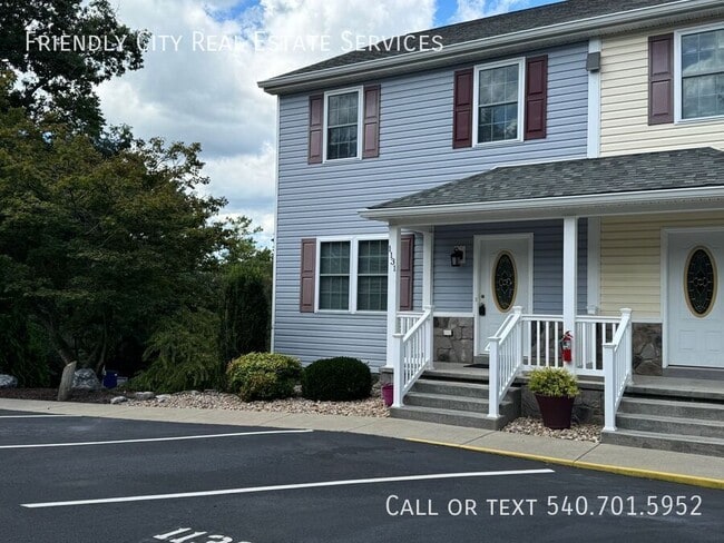 Building Photo - 1131 Lincolnshire Dr