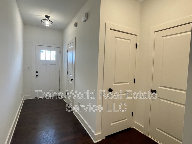 Building Photo - 146 N Auburn Landing Pl