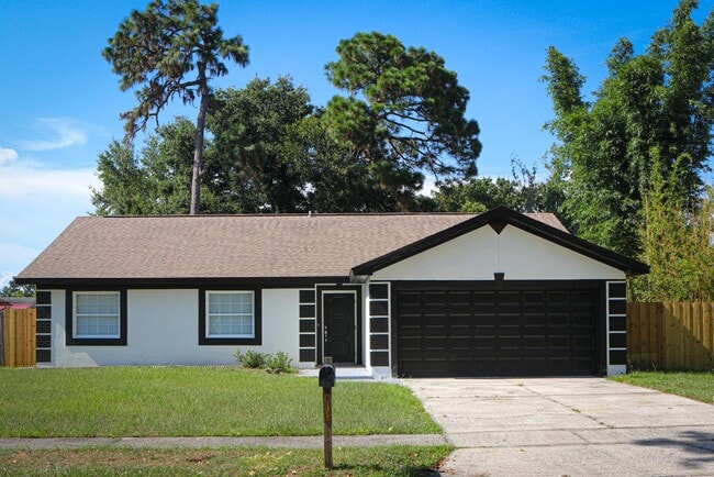 Building Photo - 2958 Bermuda Ave S