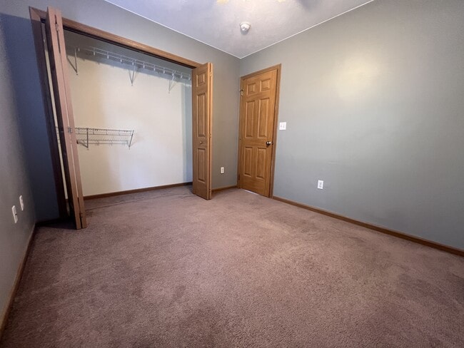 Building Photo - 848 Quadrilla St