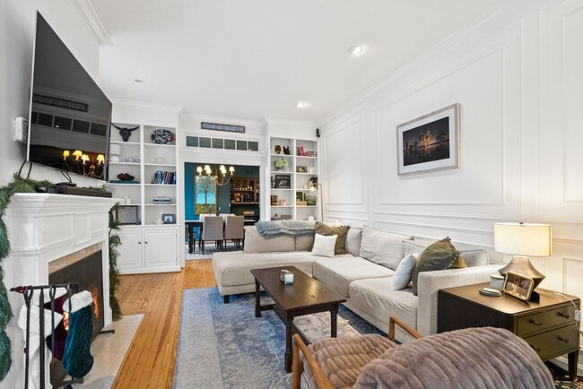 Building Photo - 400 S Lee St