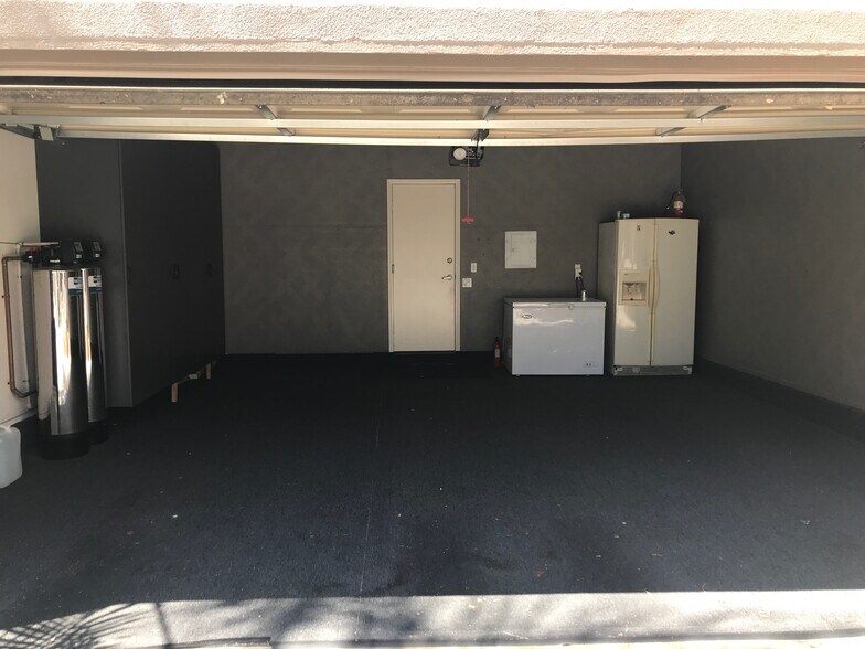 2 Car Garage - 2681 Pala Mesa Ct