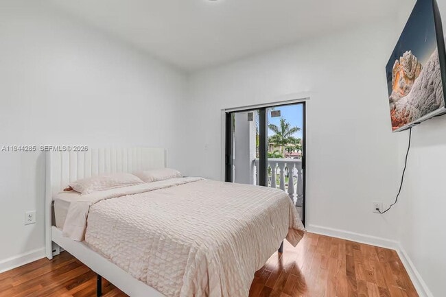 Building Photo - 14551 SW 158th Ct