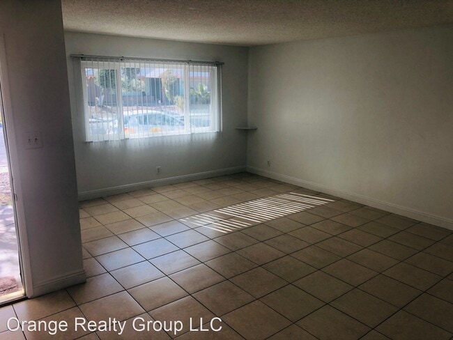 Building Photo - 4 br, 2 bath House - 4382 El Cholo Way