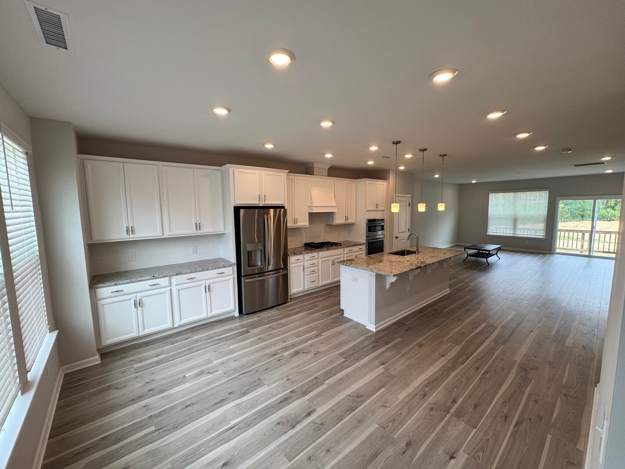 Building Photo - 1049 Manorhaven Dr