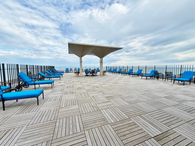 Building Photo - 3550 N Lake Shore Dr